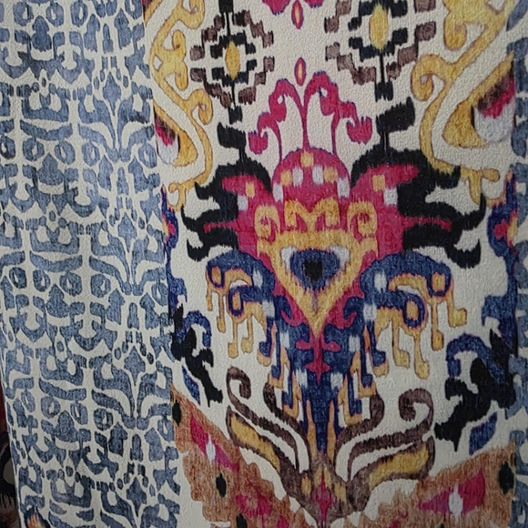 Colorful Patterned Women's Top - Picture 2 of 8